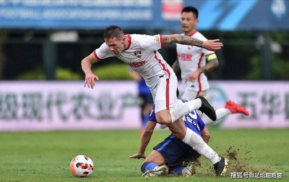 纽约尼克斯发布备战花絮，今晨单刀错失，中超任务艰巨，轮换策略成焦点的简单介绍