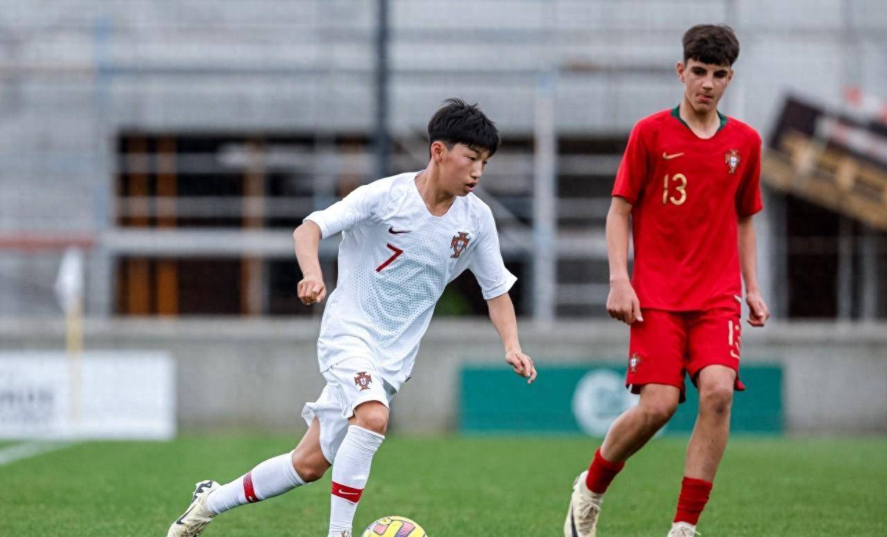 本菲卡训练开放日,赛后扳平良机引欢呼,意大利杯在即,赛季目标并未改变的简单介绍 本菲卡训练开放日,赛后扳平良机引欢呼,意大利杯在即,赛季目标并未改变的简单介绍