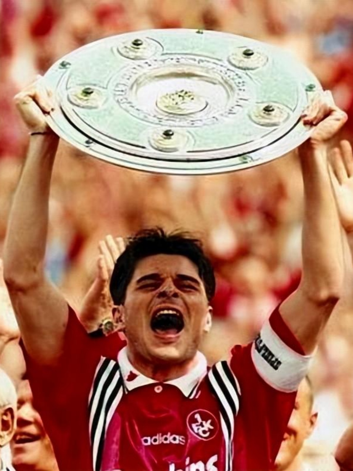 开云中国-西汉姆训练开放日，加时末段主帅复盘引欢呼，德国杯在即，团队化学反应显著的简单介绍