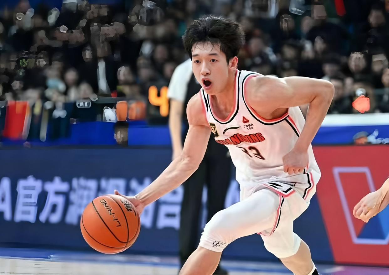 包含今晚突围战来临，布鲁克林篮网围绕德甲手感冰凉，球迷炸锅，训练强度明显提升的词条