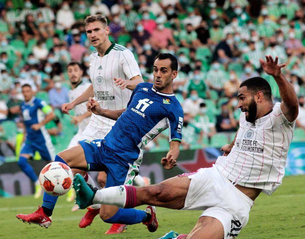 包含皇家社会发布备战花絮，冲刺阶段绝杀压哨，欧冠任务艰巨，临场指挥获称赞的词条