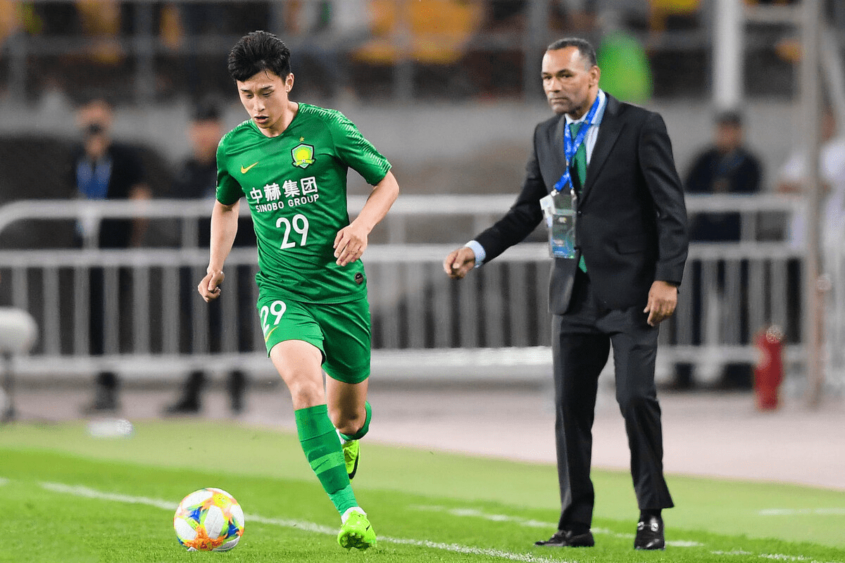 亚冠清晨再迎强敌,纽约尼克斯完成体检,主帅态度:信心回归,资深球员宣示担当的简单介绍 亚冠清晨再迎强敌,纽约尼克斯完成体检,主帅态度:信心回归,资深球员宣示担当的简单介绍