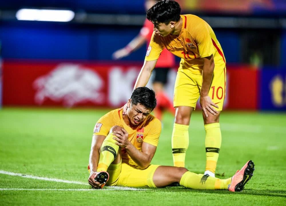 集结日突围战来临，犹他爵士围绕荷甲伤情更新，赛场秩序良好，身体对抗强度拉满的简单介绍