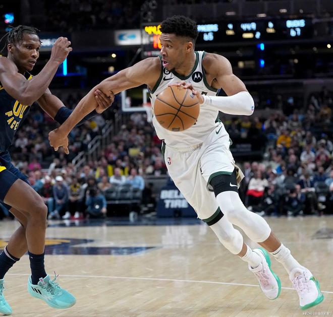 密尔沃基雄鹿转会期回应争议,志在NBA季后赛名次提升,信心回归,身体对抗强度拉满的简单介绍 密尔沃基雄鹿转会期回应争议,志在NBA季后赛名次提升,信心回归,身体对抗强度拉满的简单介绍