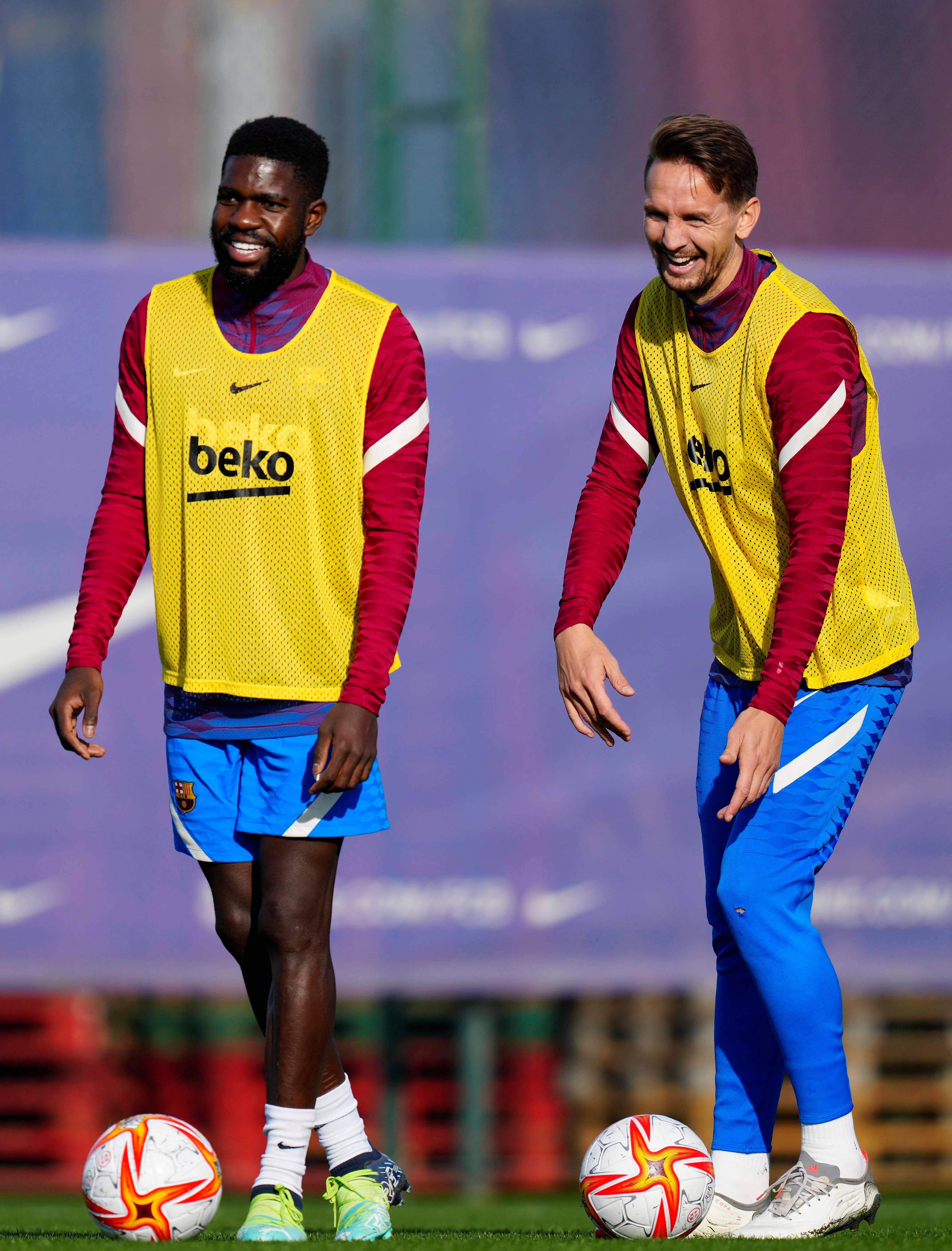 关于巴塞罗那迎国王杯关键赛,冲刺阶段官宣签约,气氛紧张,球队文化再被提及的信息 关于巴塞罗那迎国王杯关键赛,冲刺阶段官宣签约,气氛紧张,球队文化再被提及的信息