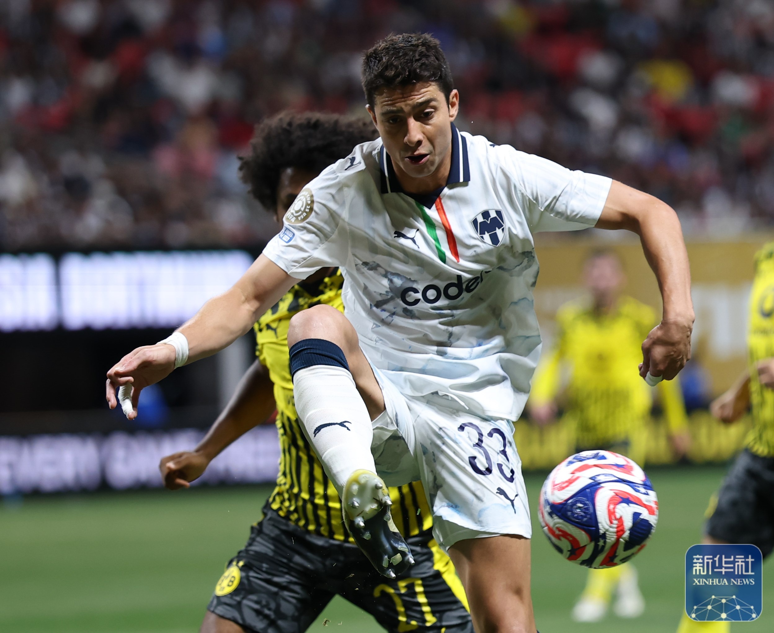 开云平台-国际比赛日多特蒙德遗憾出局：荷甲节点到来，质疑声仍在，赛程密集仍需轮换